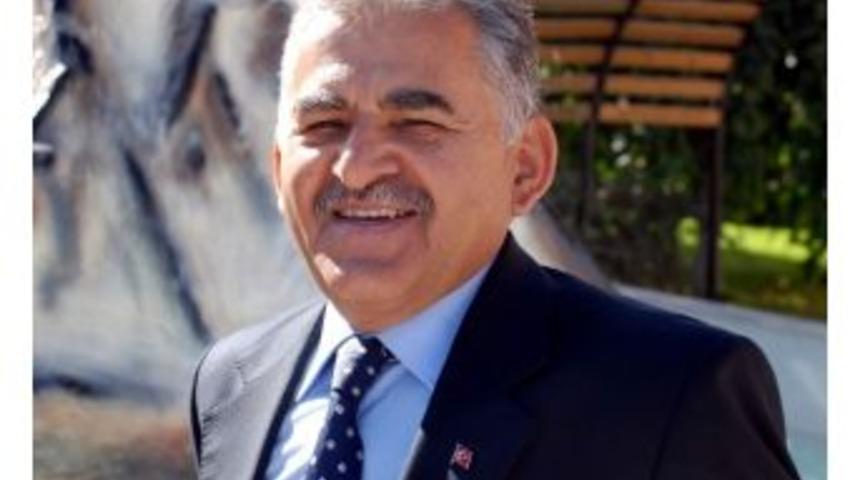 B&uuml;y&uuml;kkılı&ccedil;'a, Engellilerin Eğitimine Katkısından Dolayı Teşekk&uuml;r Plaketi Verildi