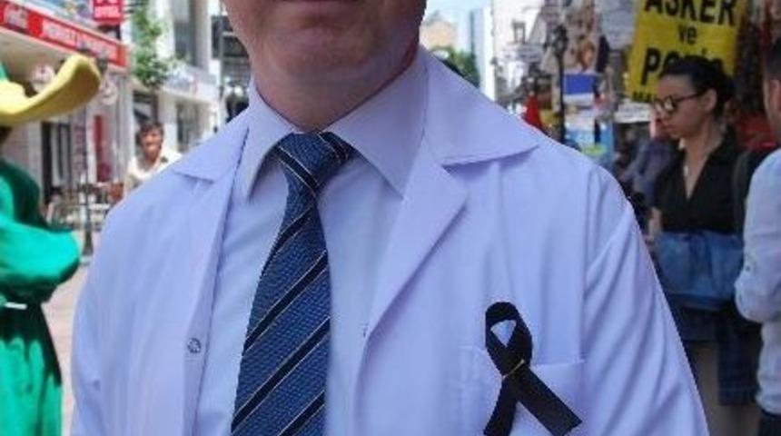 Eczacılar G&uuml;nlerini Buruk Kutladı