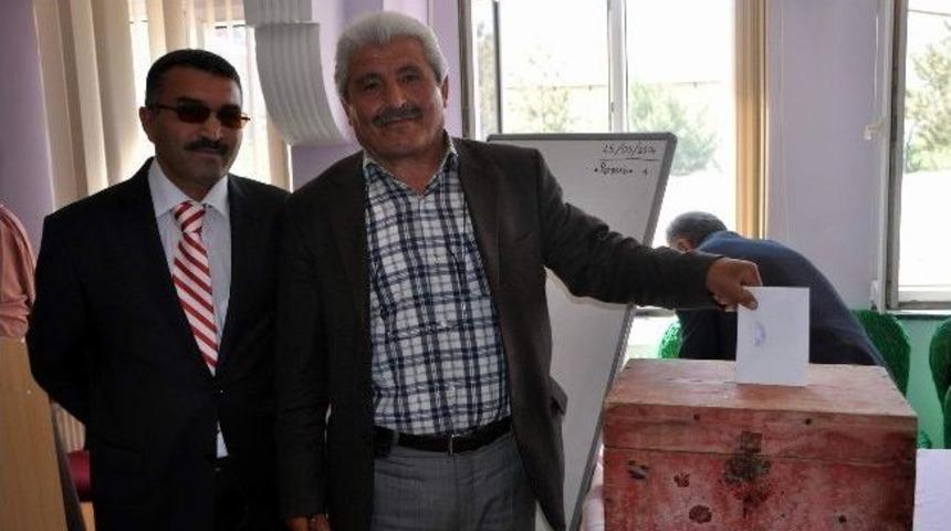 Suşehri Muhtarlar Derneği Yeni Başkanını Se&ccedil;ti