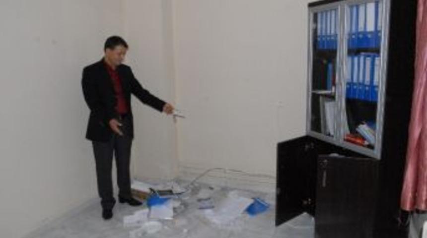 Kızılay Şubesi Soyuldu