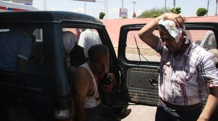 Suriye Ordusu, T&uuml;rkiye Sınırındaki Sucu Kasabasını Vurdu