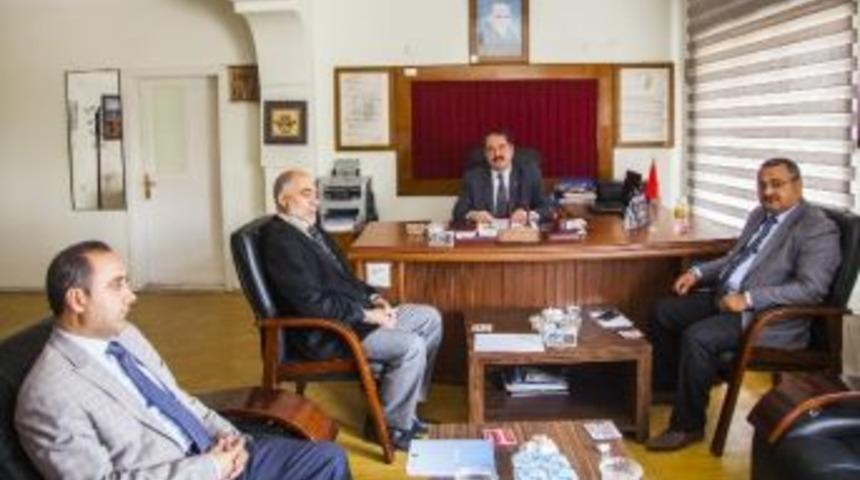 Ahlat'ta İl&ccedil;e M&uuml;ft&uuml;leri Toplantısı