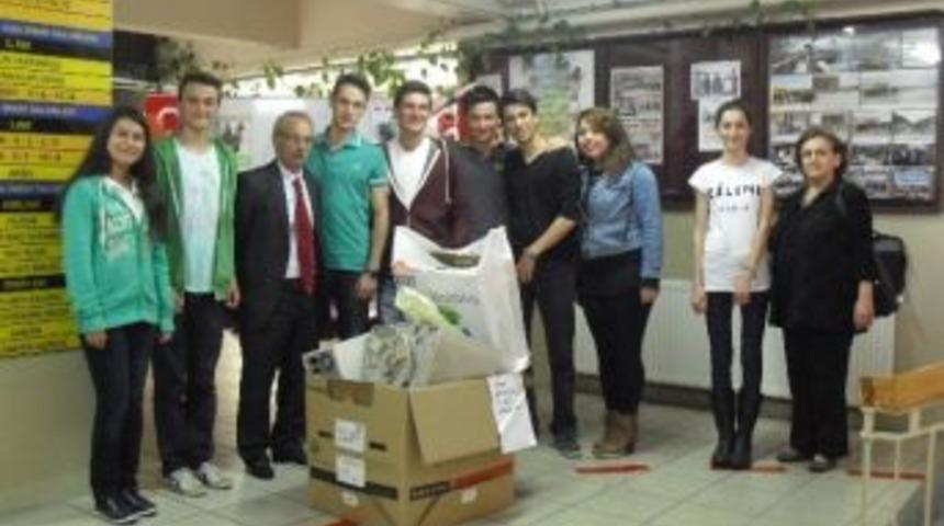 İzmit&rsquo;te &Ouml;ğrenciler Yarım Ton E-atık Topladılar