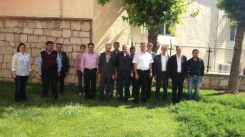 Kulp Belediyesi Soma İ&ccedil;in Saygı Duruşunda Bulundu