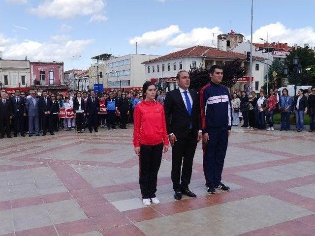 Edirne de Gen&ccedil;lik Haftası T&ouml;renle Başladı 1