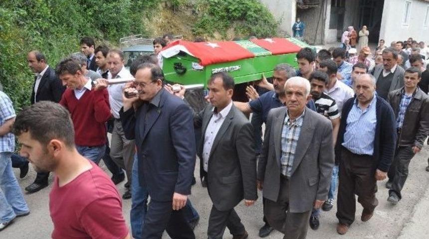 Soma&rsquo;da &Ouml;len Zonguldaklı Madenci Toprağa Verildi