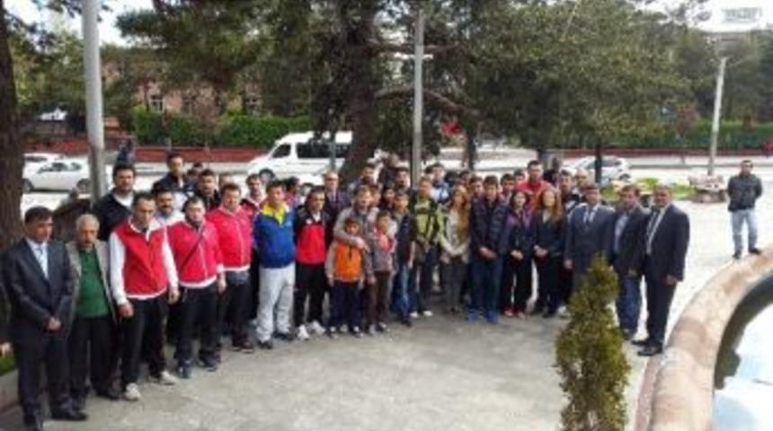 Ghsim Maden Şehitleri İ&ccedil;in &Ccedil;elenk Bıraktı