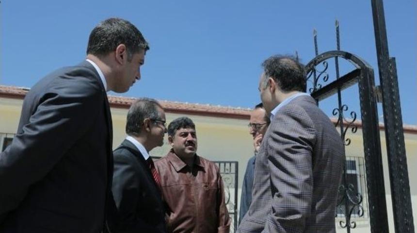 Vali Altıparmak Kilis'te Erzurum Ekibini Ziyaret Etti