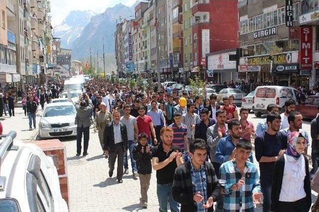 Hakkari&rsquo;de Kefenli Y&uuml;r&uuml;y&uuml;ş 2