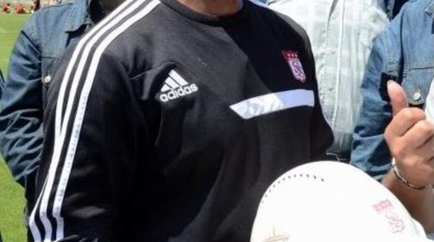 T&uuml;demsaş İş&ccedil;ileri Carlos&rsquo;a Teşekk&uuml;r Etti