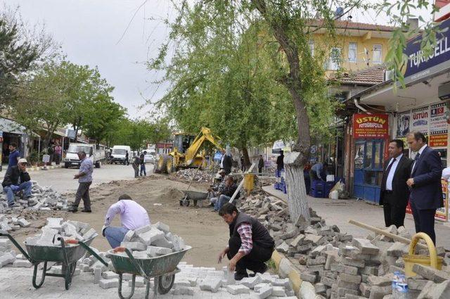 Arguvan'da Cadde Ve Sokaklar Kilit Taşıyla Kaplanıyor