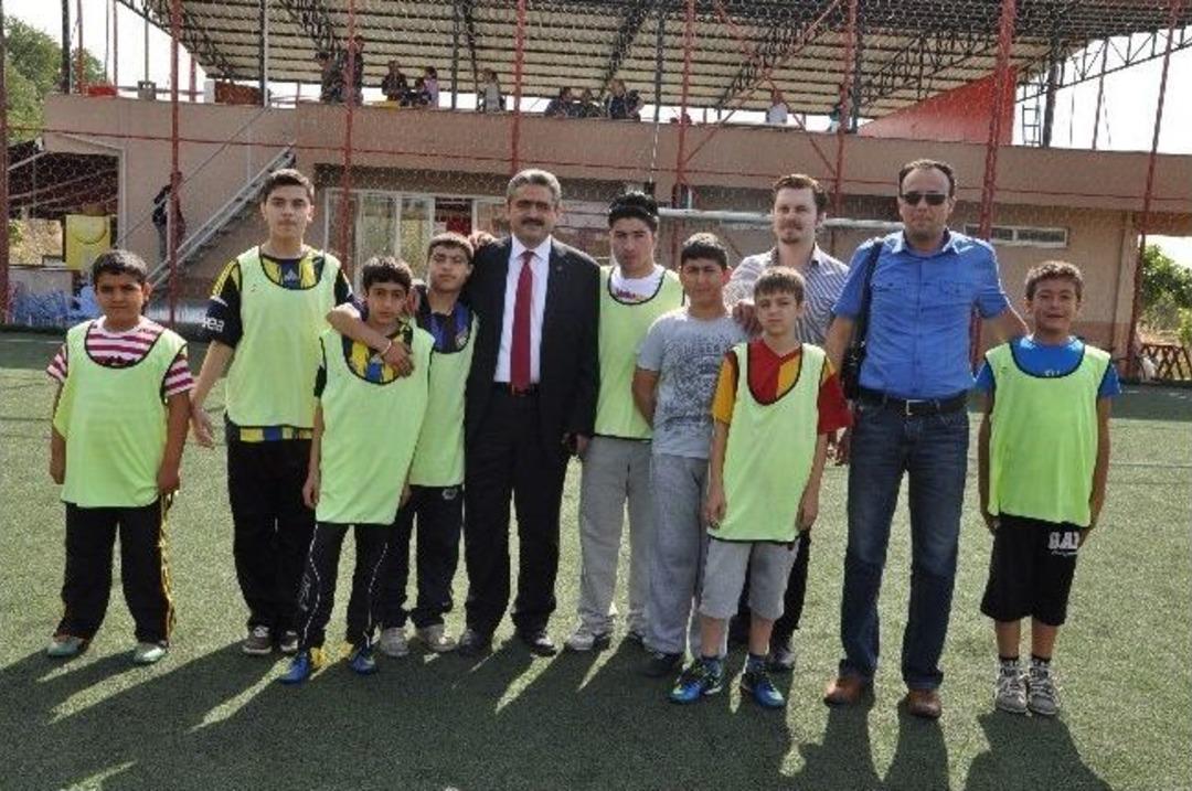 Futbol Aşkı Engel Tanımadı