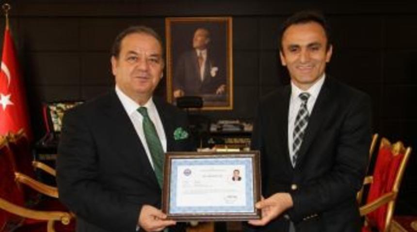 Kaymakam Yıldız'dan Aktaş&rsquo;a Başarı Belgesi