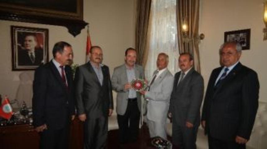 &Ccedil;i&ccedil;ek Bedelleri Şehit Ailelerine Ulaştı