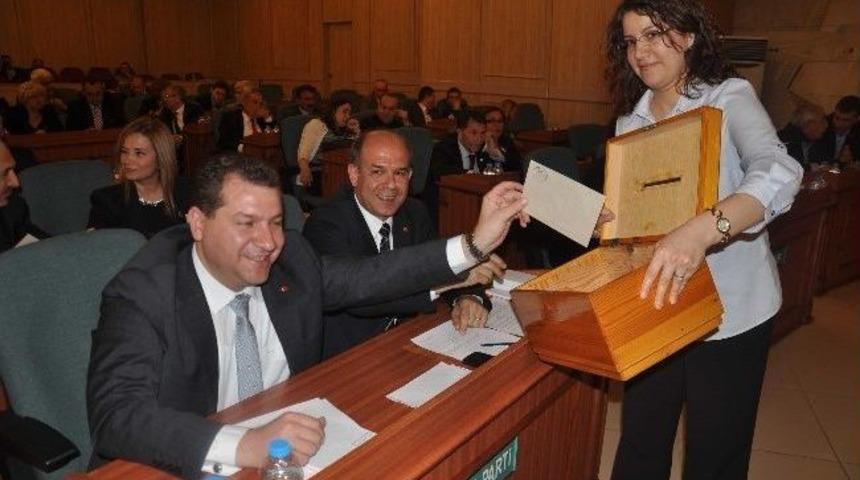 Balıkesir B&uuml;y&uuml;kşehir Belediye Meclisi Toplandı