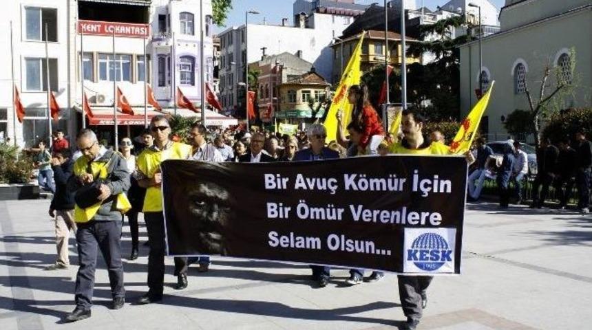 Soma'da &Ouml;len İş&ccedil;iler İ&ccedil;in Y&uuml;r&uuml;d&uuml;ler