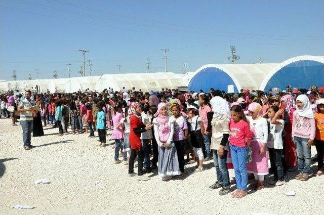 Çadır Kentte Suriyeli Çocukların Karne Heyecanı