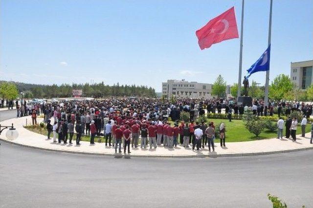 Uşak Üniversitesi, Hayatını Kaybeden Maden İşçileri İçin Anma Düzenlendi