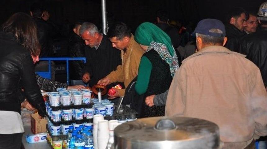 Soma&rsquo;ya Yardım Yağıyor