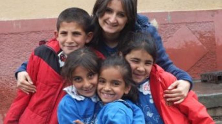 Digor&rsquo;un &Ccedil;ocukları İstanbul Yolunda