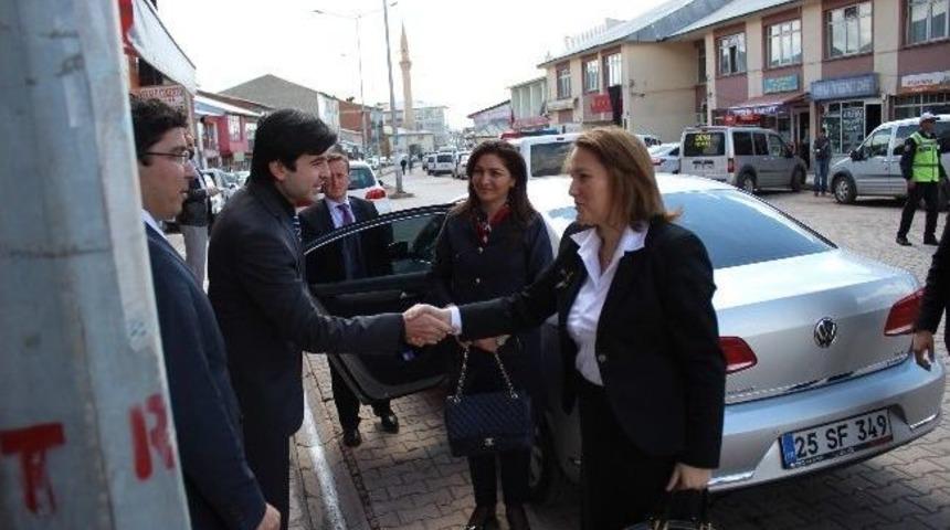 Vali Altıparmak&rsquo;ın Eşi Ana Evi A&ccedil;ılışı Yaptı