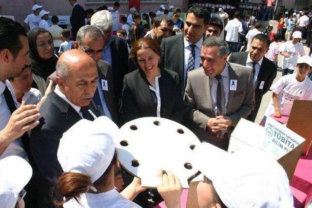 H&uuml;rriyet İlkokulu ndan Bilim Sergisi 1