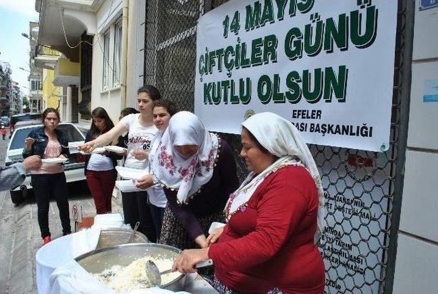 Efeler Ziraat Odası’ndan Üretici Ve Soma Şehitleri İçin Keşkek Hayrı