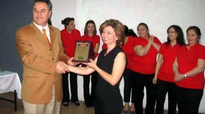 &Ccedil;orlu'da Veliler Pasta Yaparak Yarıştı