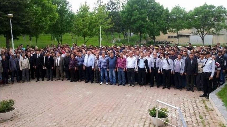 Soma'da &Ouml;len Meslektaşları İ&ccedil;in İş Bıraktılar