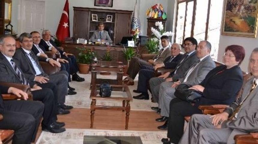 K&uuml;tahya Valiliği İl M&uuml;d&uuml;rleri Heyeti Başkan &Ouml;zkan&rsquo;ı Ziyaret Etti