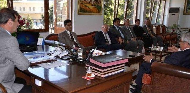K&uuml;tahya Valiliği İl M&uuml;d&uuml;rleri Heyeti Başkan &Ouml;zkan&rsquo;ı Ziyaret Etti 2