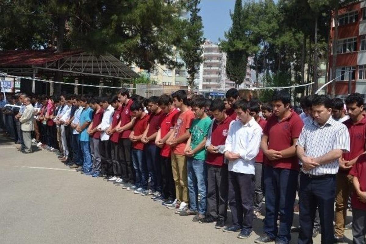 &Ouml;ğrenciler &ldquo;soma&rdquo; İ&ccedil;in Hatim Duası Topladı