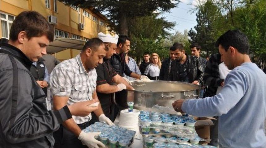 Demirci Eğitim Fak&uuml;ltesi'nde Soma&rsquo;da Hayatını Kaybedenler İ&ccedil;in Yasin-i Şerif Okutuldu