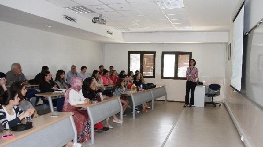 İzmir Ekonomili Sağlık&ccedil;ılardan Bilin&ccedil;lendirme &Ccedil;abası