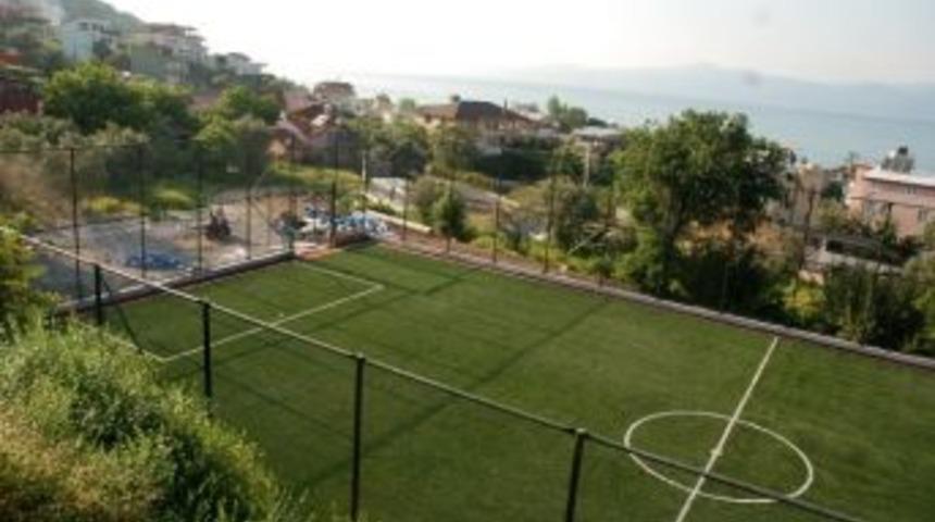 B&uuml;y&uuml;kşehir&rsquo;den Altıntaş&rsquo;a Halı Saha