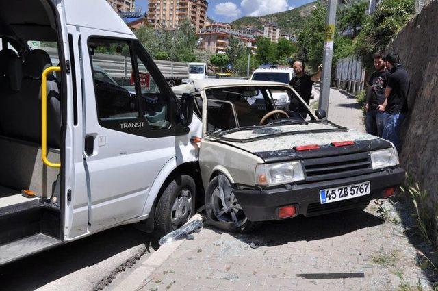 Tunceli de Trafik Kazası: 1 Yaralı 1