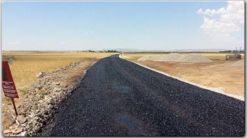 Elbeyli'de Asfalt &Ccedil;alışması