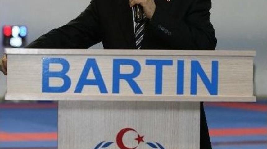 T&uuml;rkiye Kul&uuml;plerarası Karate Şampiyonası Başladı