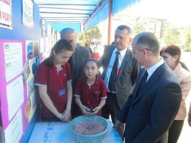 Mimar Sınan Ortaokulu'nda Tübitak Bilim Fuarını