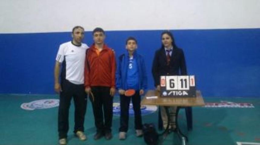 &Ouml;zel Sporcular, Masa Tenisi'nde Madalyaları Topladı