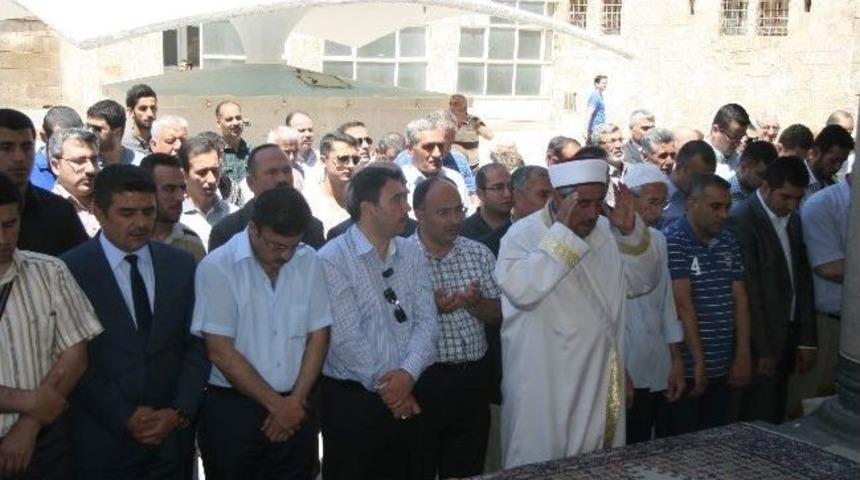 Soma&rsquo;da &Ouml;len Madenciler İ&ccedil;in Gıyabi Cenaze Namazı Kalındı