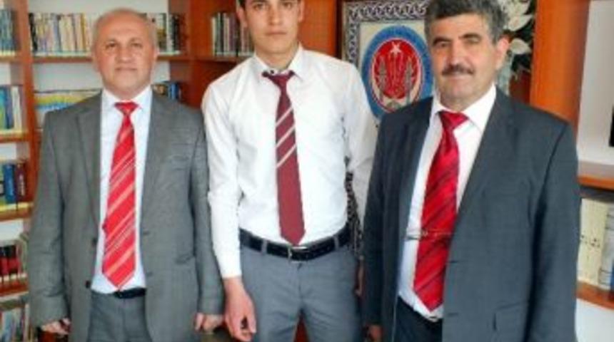 K&uuml;tahya Evliya &Ccedil;elebi İmam Hatip Lisesi, 'hutbe Yarışması'nda İl Birincisi Oldu
