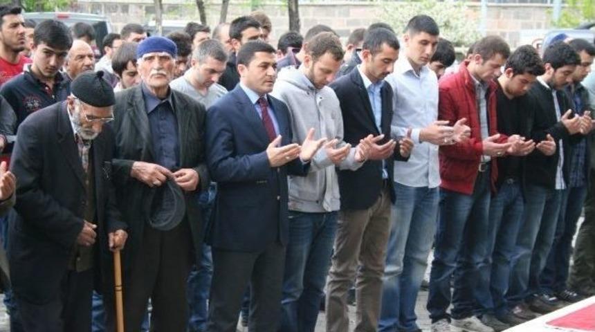 Kars&rsquo;ta Soma&rsquo;da Hayatını Kaybedenler İ&ccedil;in Gıyabi Cenaze Namazı Kılındı