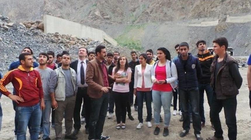 &Uuml;niversite &Ouml;ğrencileri Beton Santralini Ziyaret Etti