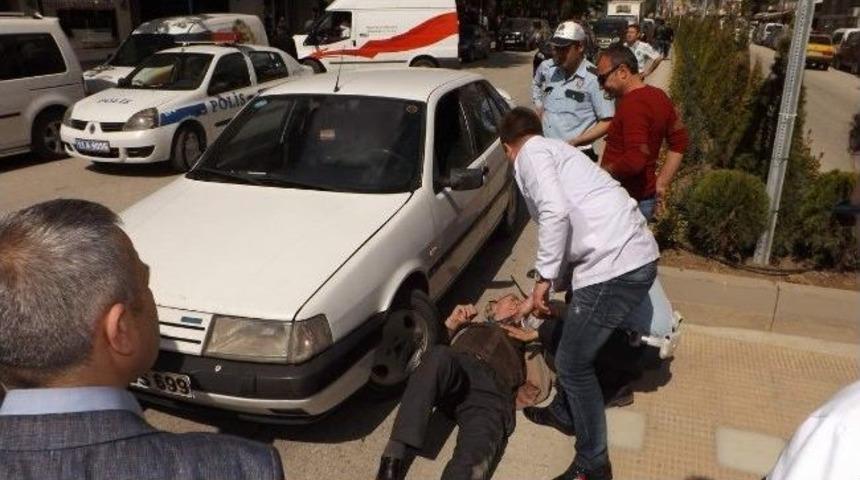 Boz&uuml;y&uuml;k'te Trafik Kazası, 1 Yaralı