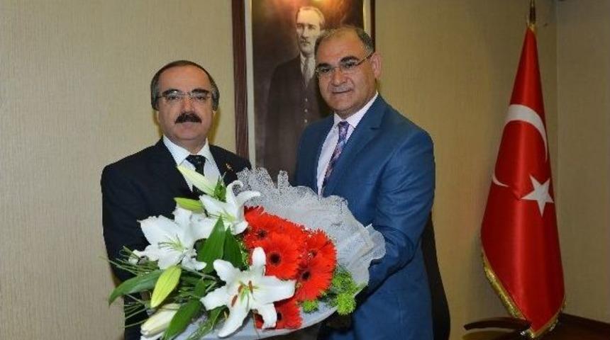 Pozantı Belediye Başkanı &Ccedil;ay&rsquo;dan Vali Coş&rsquo;a Ziyaret