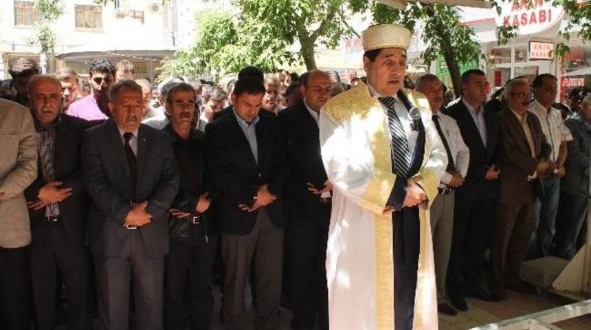 Soma'da &Ouml;len İş&ccedil;iler İ&ccedil;in Gıyabi Cenaze Namazı