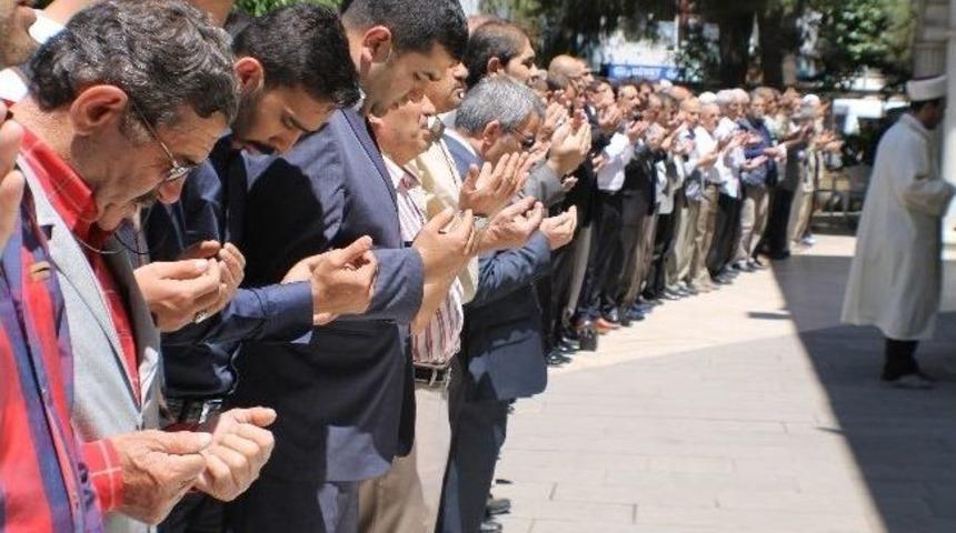 Maden Şehitleri İ&ccedil;in Gıyabi Cenaze Namazı