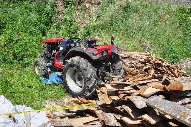Traktör Yuvarlandı 1 Kişi Yaralandı 2