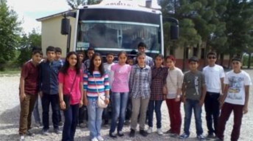 Öğrencilere Proje Kapsamında Gezi